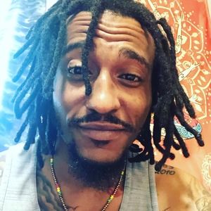 Meet your Posher, Lewis